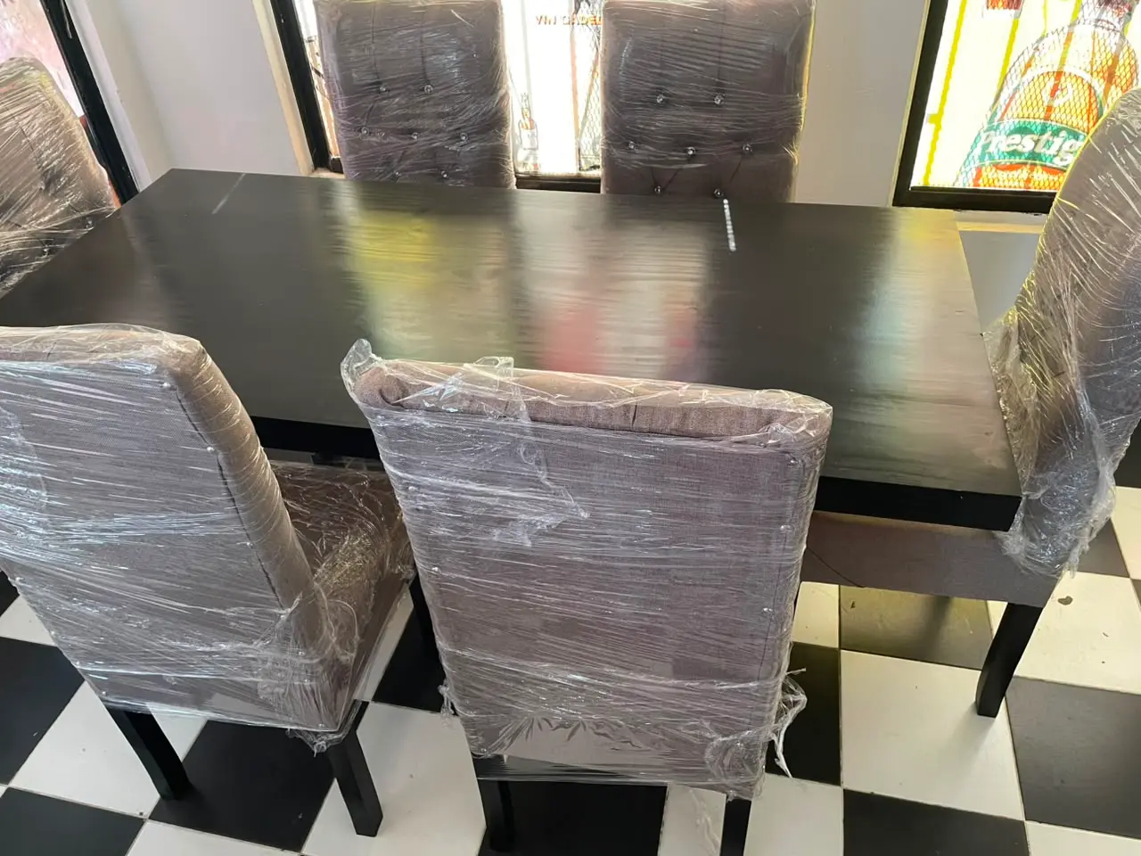 Juego de Comedor Capitoné 6 Sillas Negro y Topo